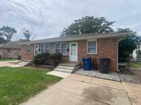 3302 SE 5th Street - Photo 1 of 1
