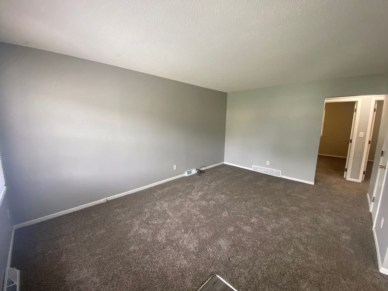 3302 SE 5th Street - Photo 2 of 12