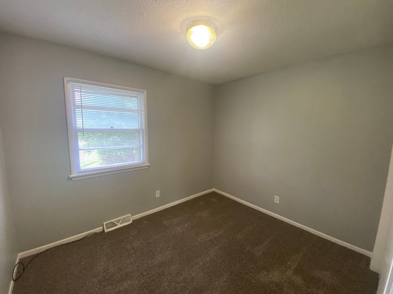 3302 SE 5th Street - Photo 6 of 12