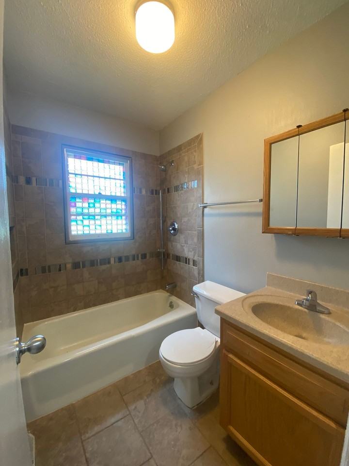 3302 SE 5th Street - Photo 7 of 12