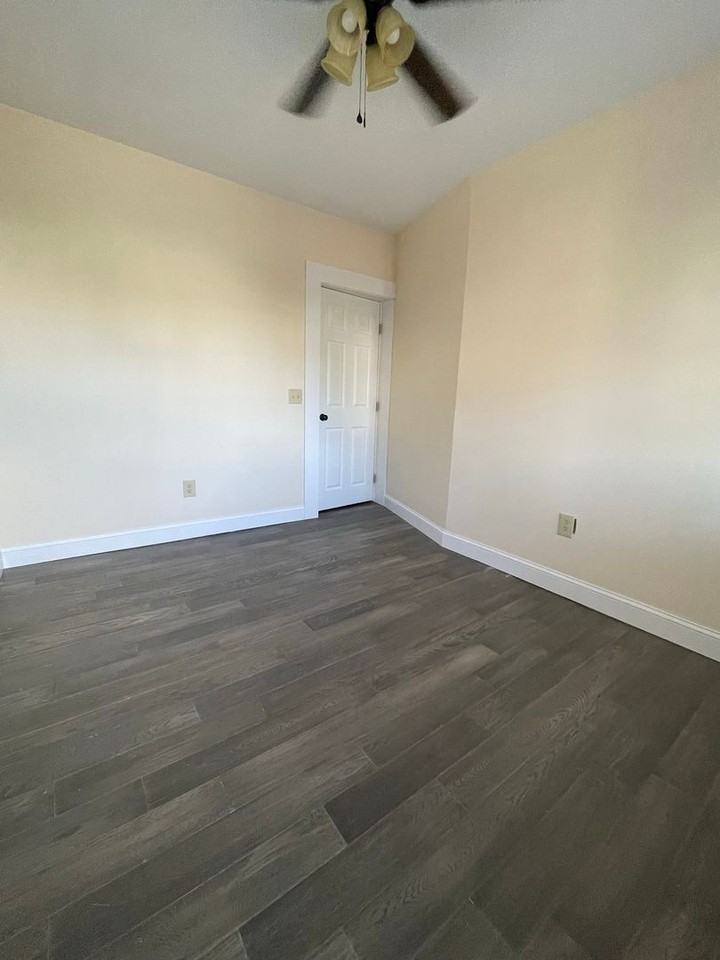 88-94 Lafountain St - Photo 7 of 28