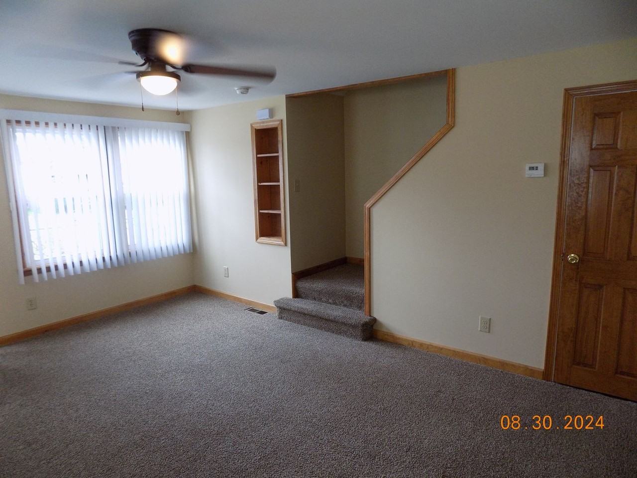 464 Ralph St - Photo 3 of 10