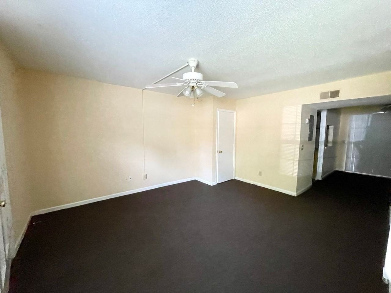 ashley56 - Photo 3 of 15