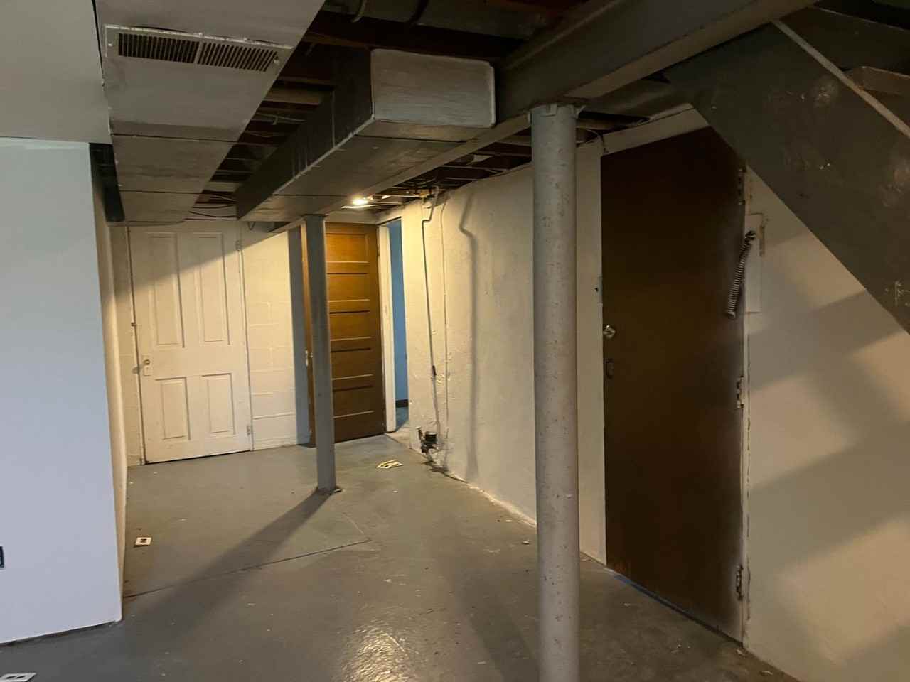 7842 Bridgetown Rd - Photo 3 of 17