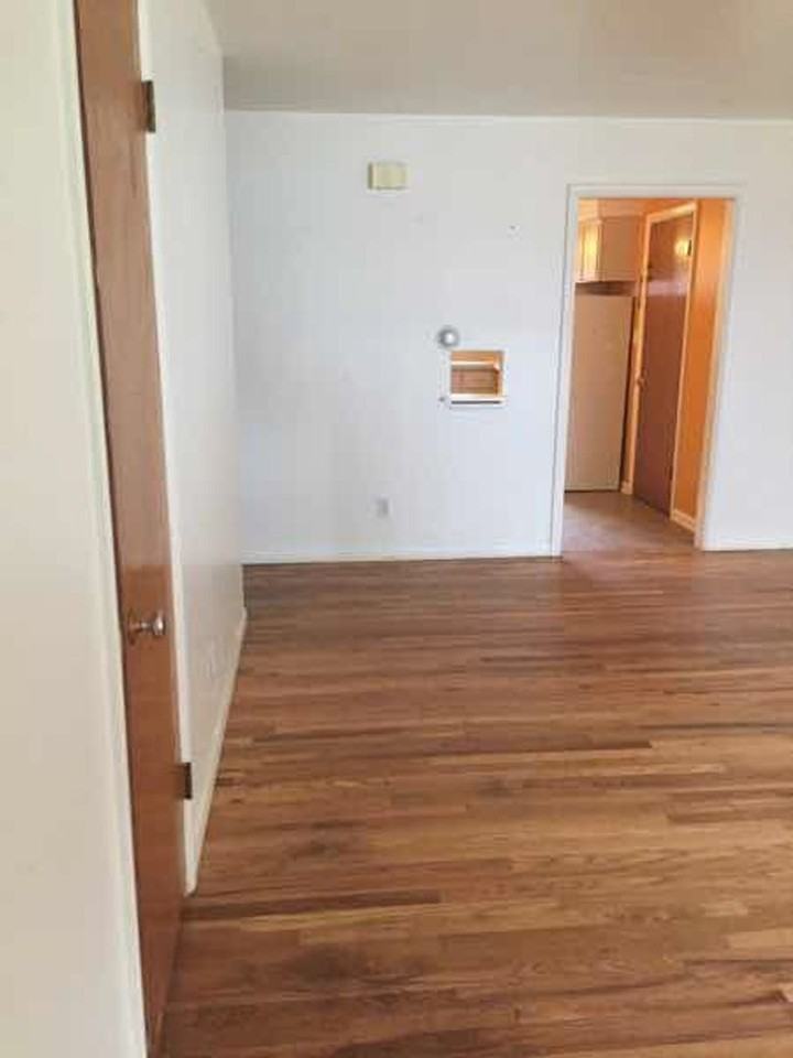 1716-1718 Morningside Dr - Photo 3 of 21