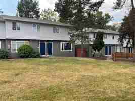 featured image of 1536 E 3rd St