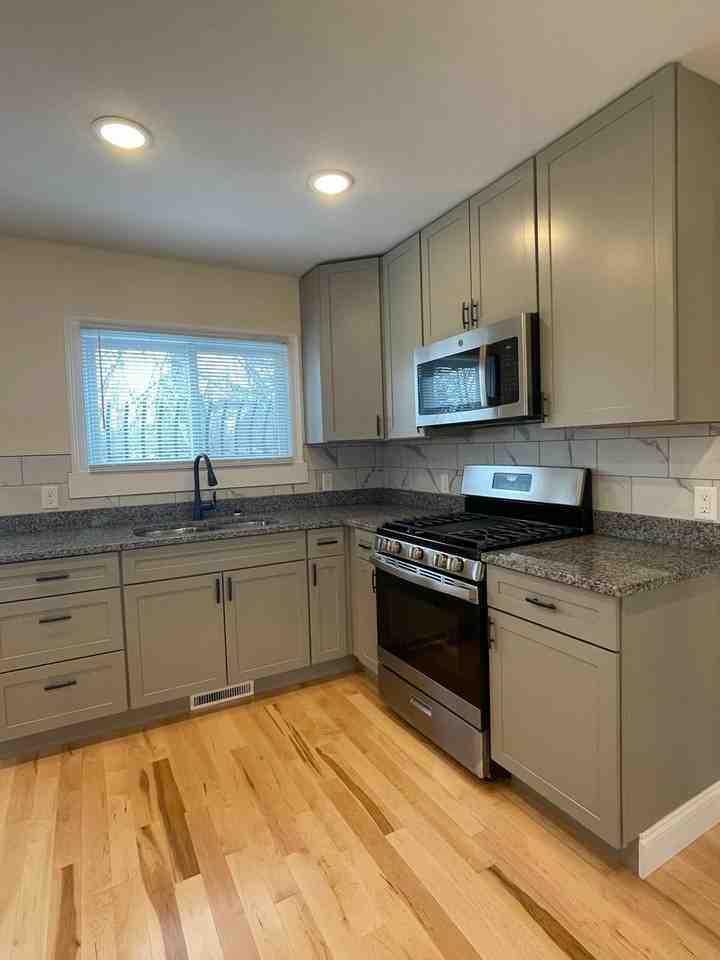 74 Elmwood Ave - Photo 5 of 12