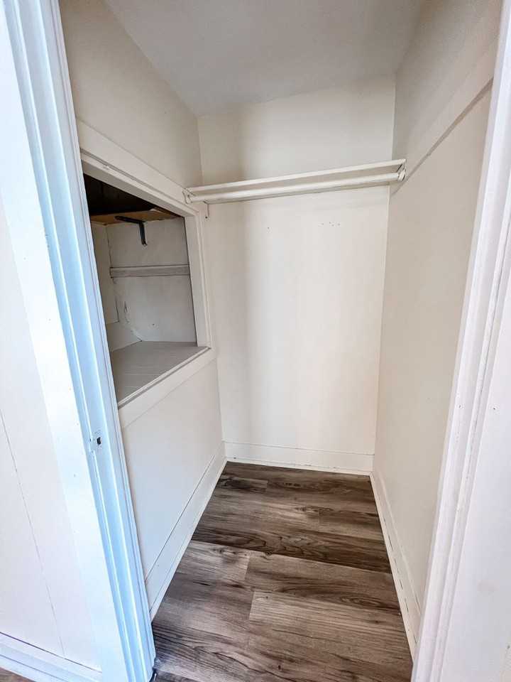 20 Cedar St - Photo 3 of 12