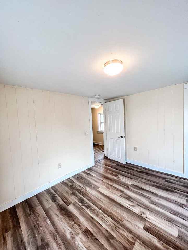 20 Cedar St - Photo 3 of 12