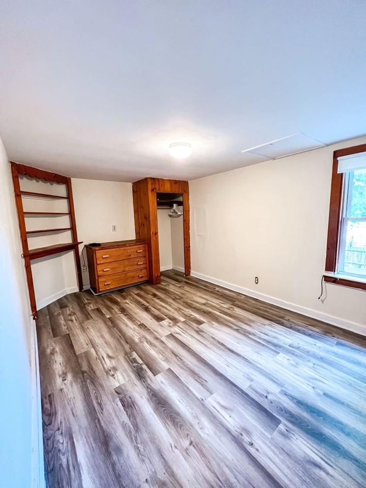 20 Cedar St