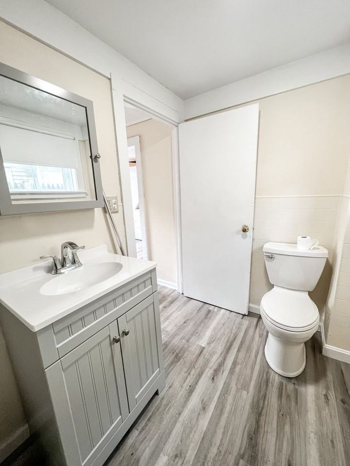 20 Cedar St - Photo 2 of 12