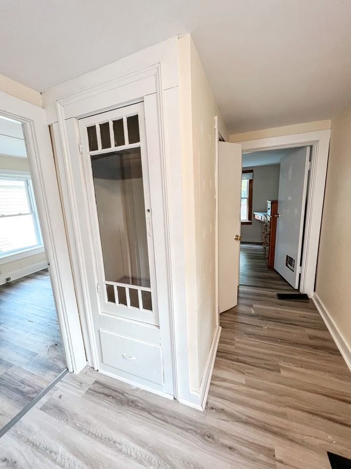 20 Cedar St - Photo 7 of 12