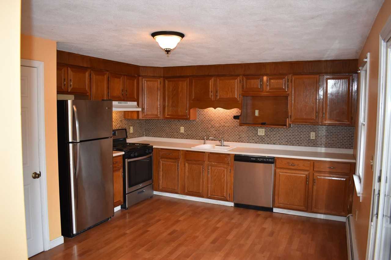 23 Tobin Ave - Photo 3 of 18