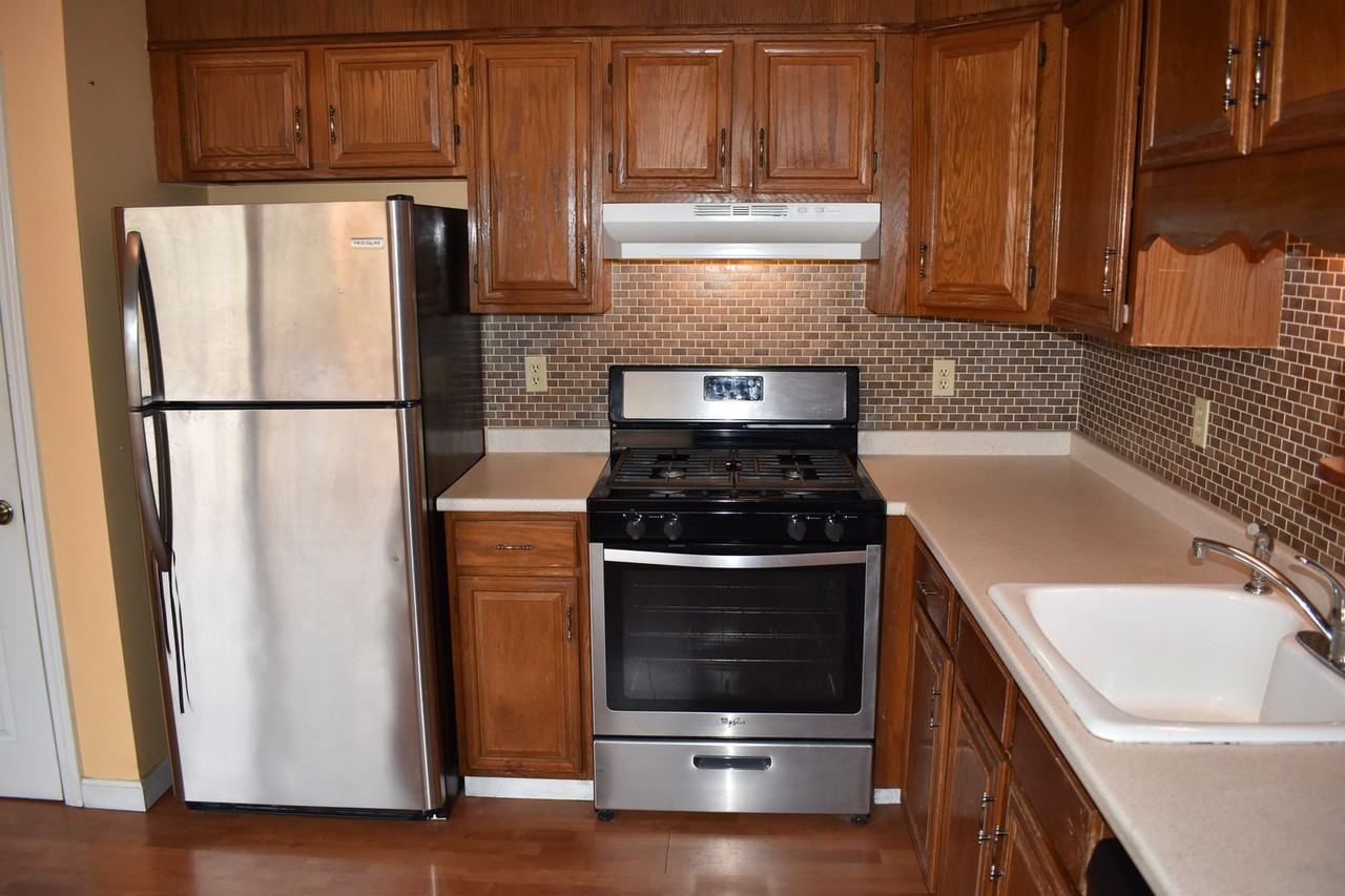 23 Tobin Ave - Photo 4 of 18