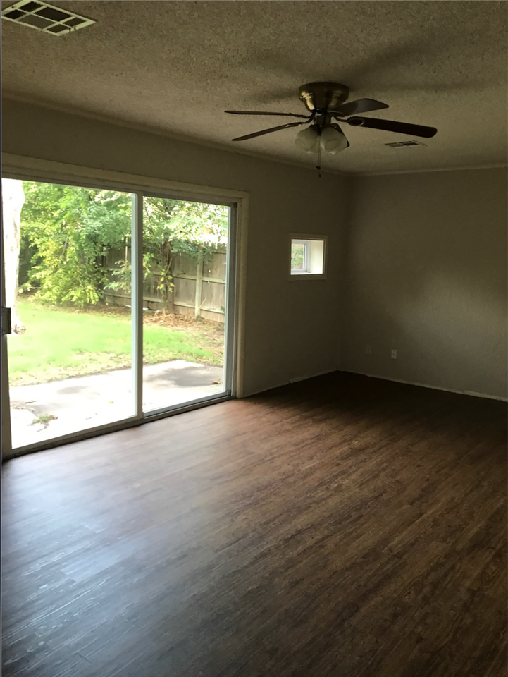 3236 S 90th East Ave - Photo 2 of 10