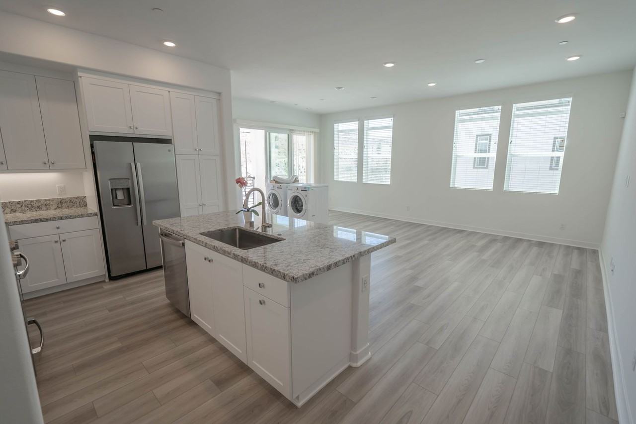 26958 Sandbar Willow Pl #204 - Photo 3 of 29