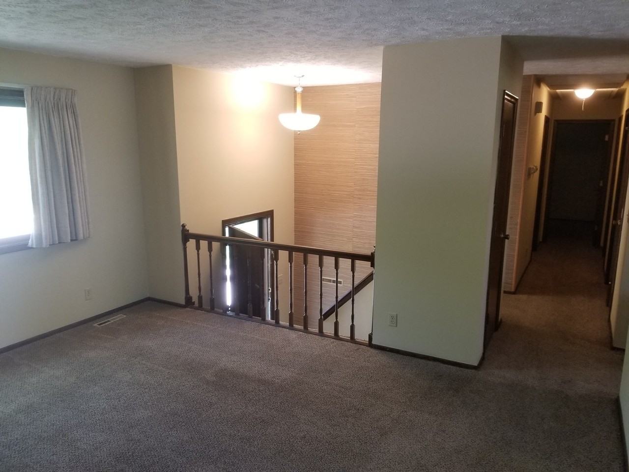 12909 Ames Ave - Photo 7 of 20