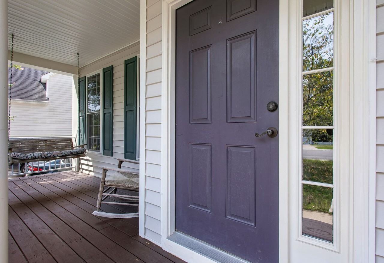 7912 Hampton Meadows Ln - Photo 4 of 50