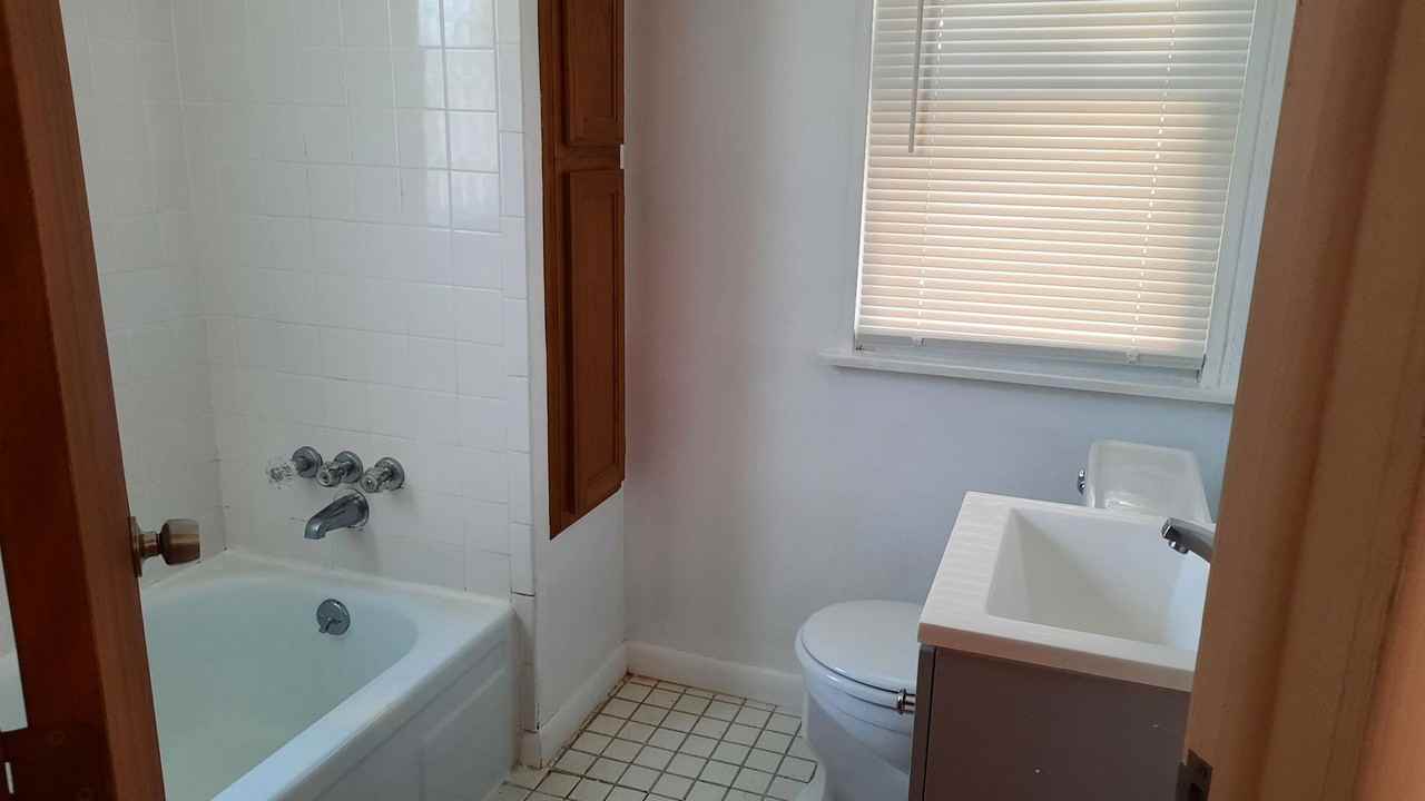 24425 Republic Ave - Photo 7 of 7