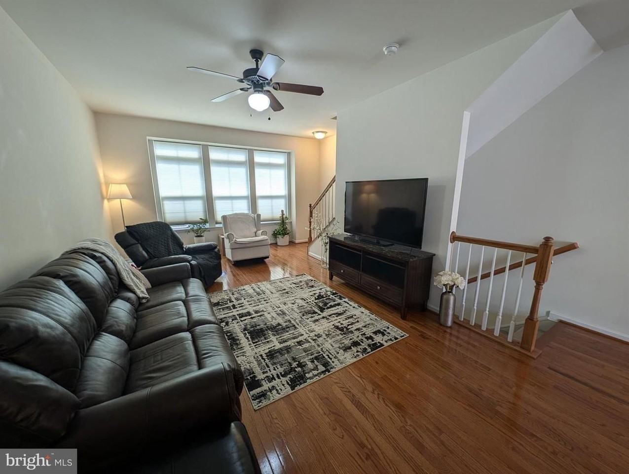 41751 Mcmonagle Sq - Photo 2 of 15