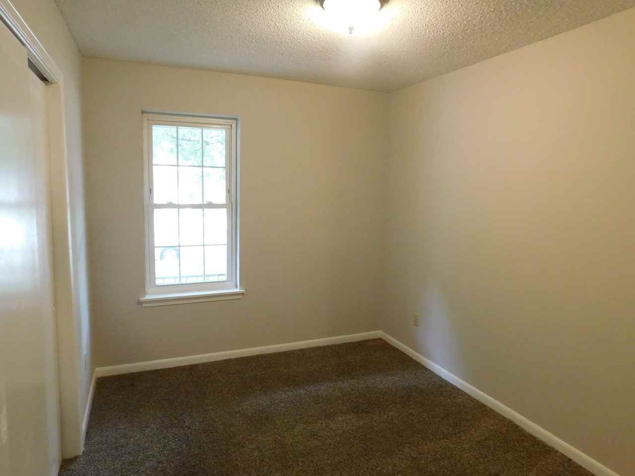 5293 Cedar Bluff Dr - Photo 6 of 16
