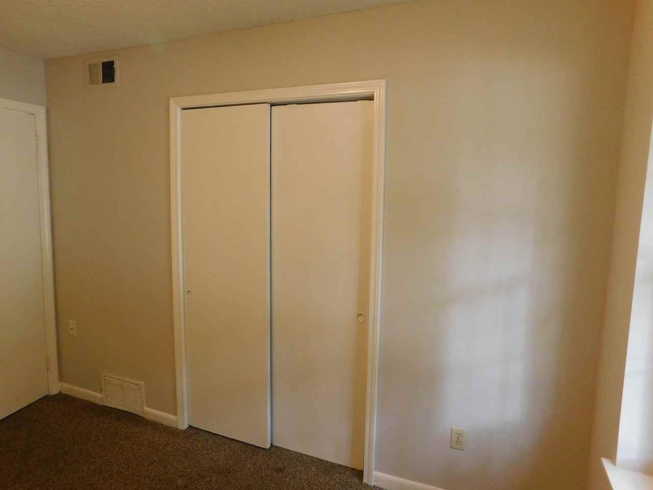 5293 Cedar Bluff Dr - Photo 7 of 16