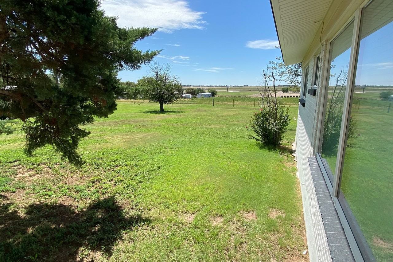4511 Scotty Dr - Photo 2 of 25