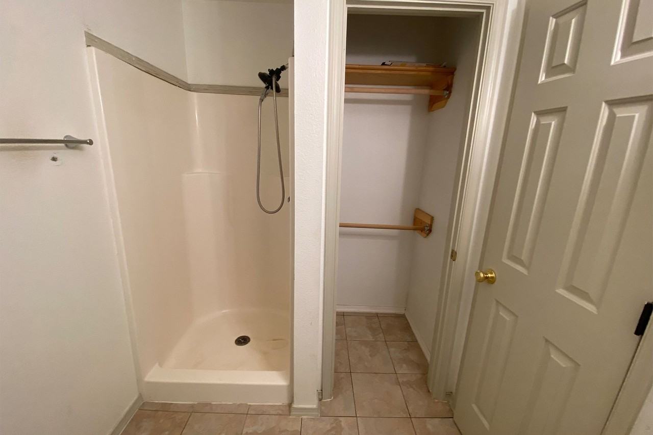 4511 Scotty Dr - Photo 5 of 25