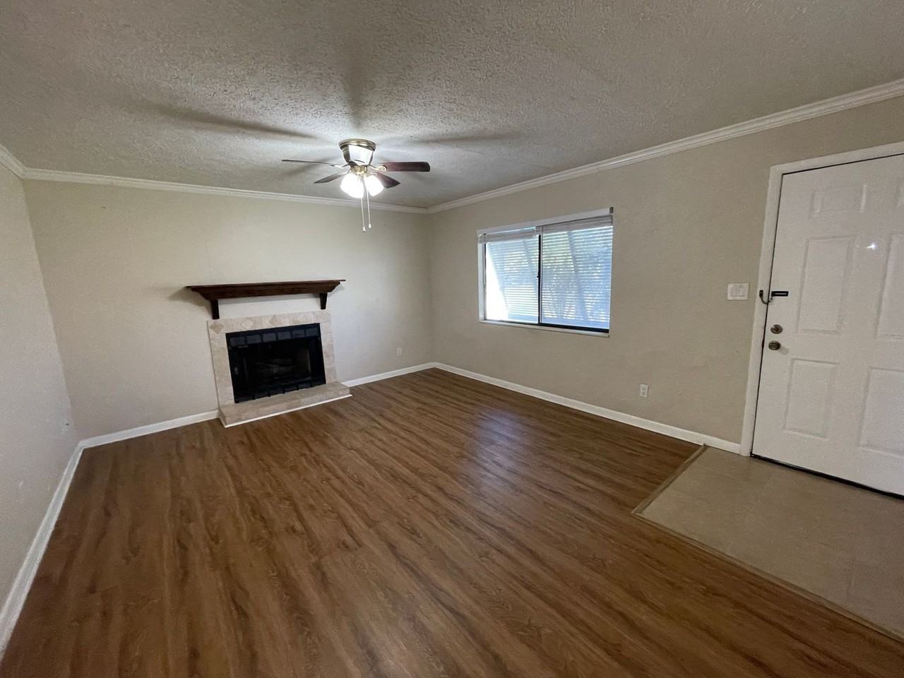 108 Cape Cir - Photo 2 of 23