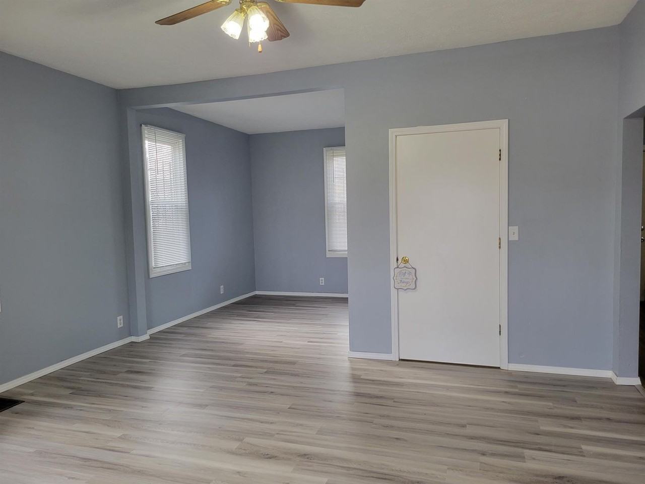 909 S 3rd St - Photo 2 of 24