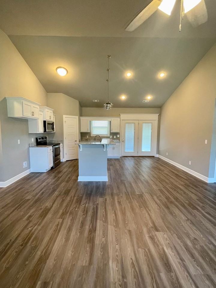 555 Oxen Ln - Photo 2 of 18