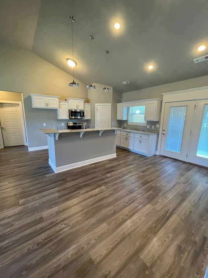 555 Oxen Ln - Photo 3 of 18