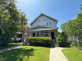 featured image of 2577 Summit St