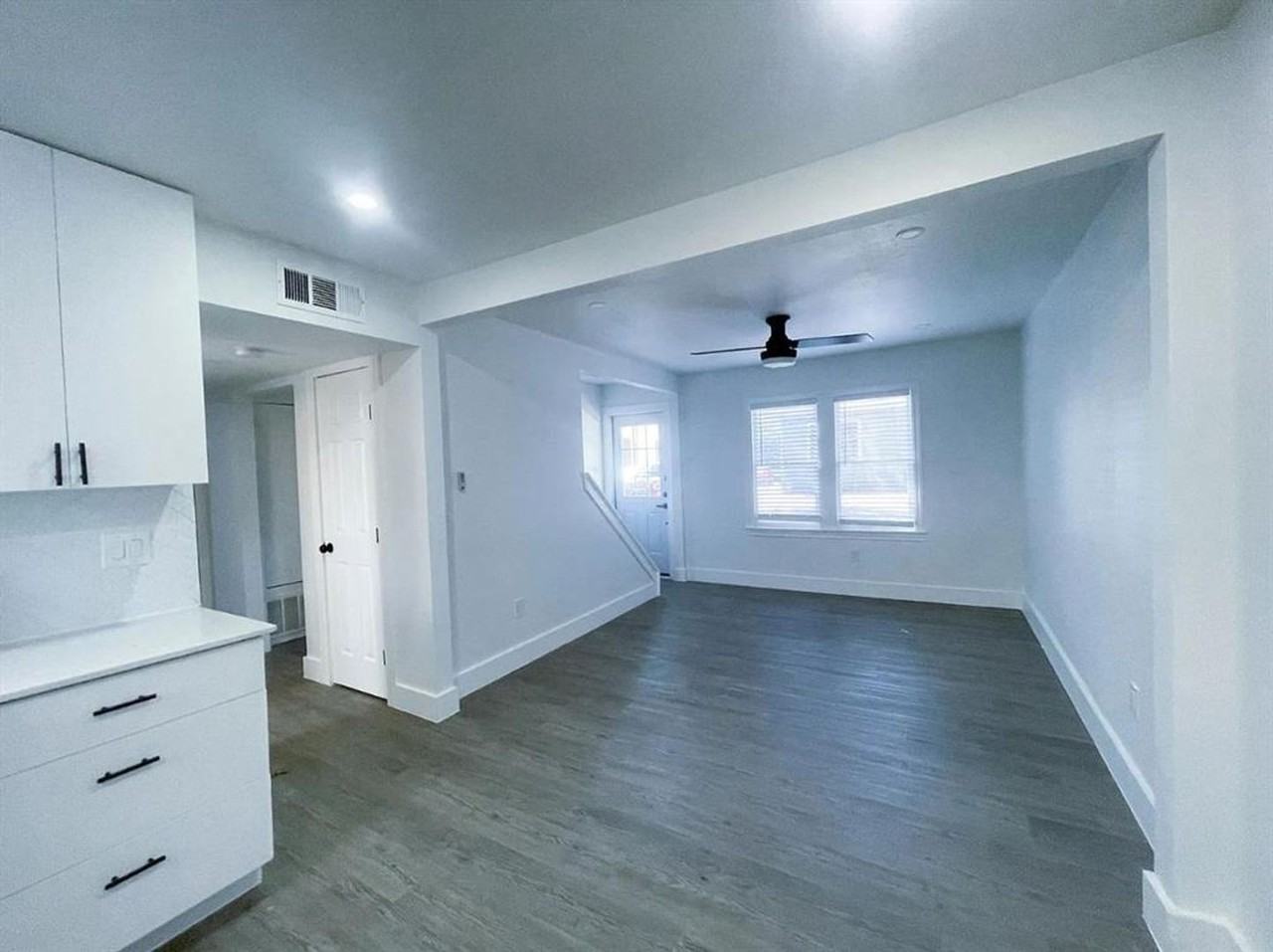 110 E 30th St - Photo 5 of 21