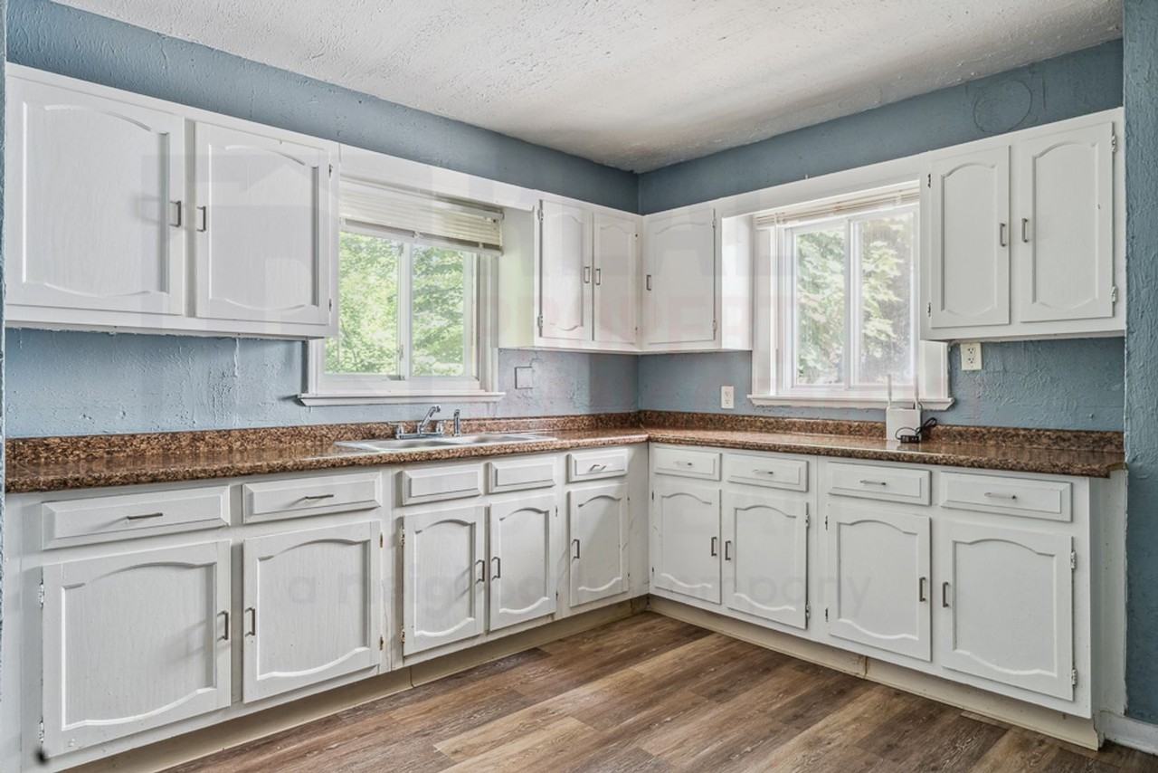 10613 Avon Ave - Photo 6 of 14