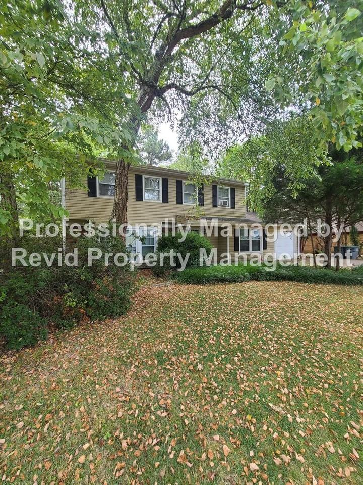 6771 Bainbridge Dr - Photo 3 of 50