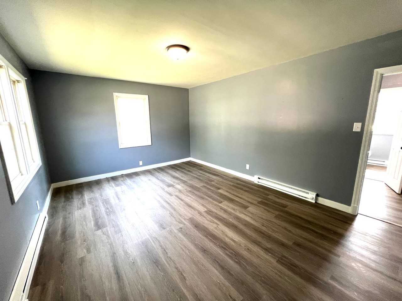 609 Washington St - Photo 3 of 9