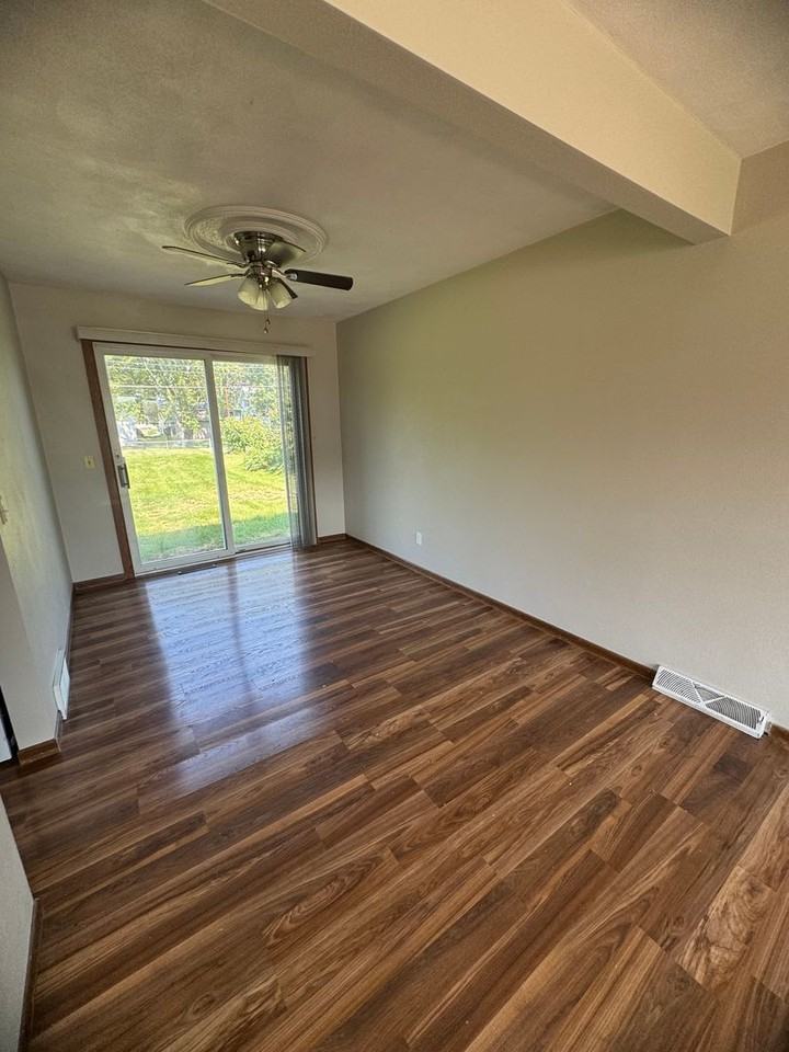 HM 3302-3304 W. 18th - Photo 3 of 9