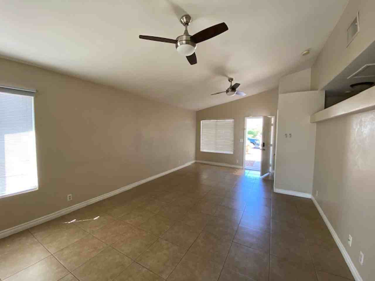 3736 Smoking Gun Ct - Photo 4 of 45