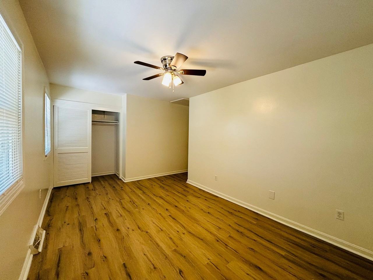 1911 Sussex Rd - Photo 6 of 22