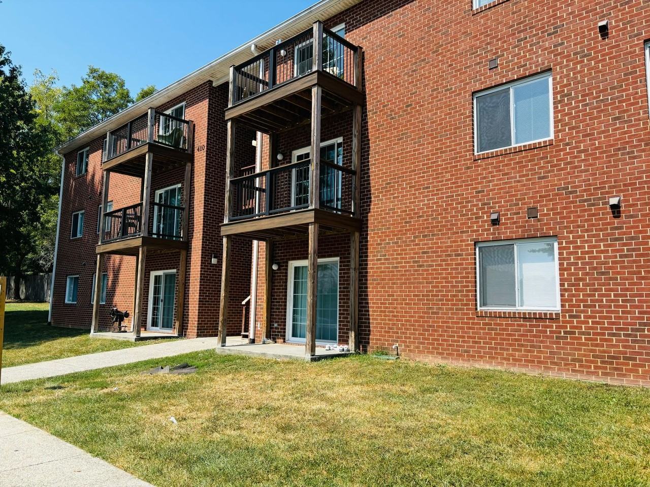 410 Houston St. - Photo 2 of 31