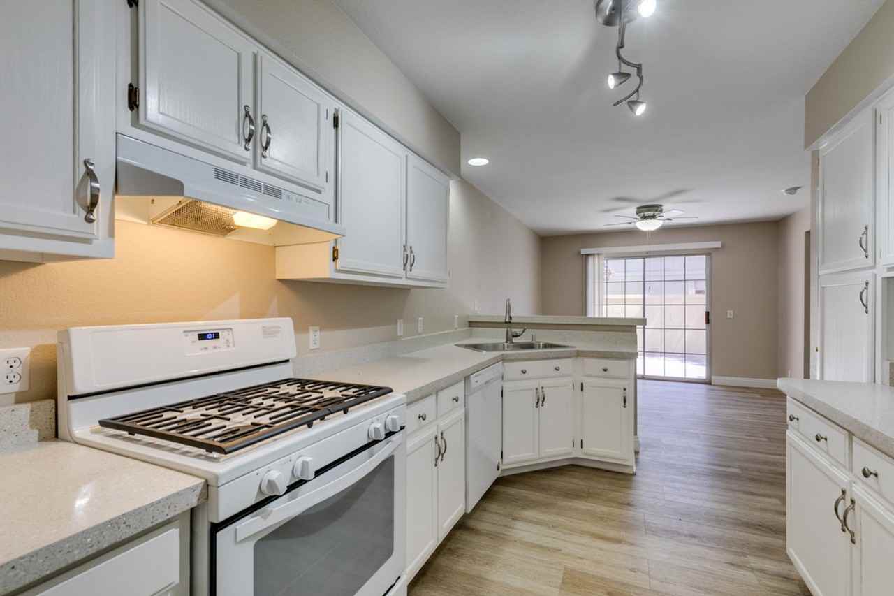 2840 Cool Water Dr - Photo 3 of 41