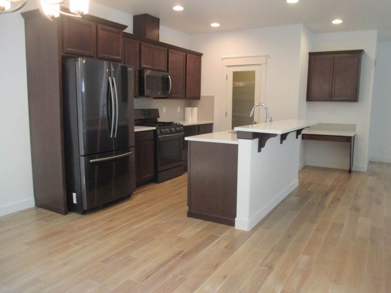 3854 Portside Dr - Photo 5 of 22