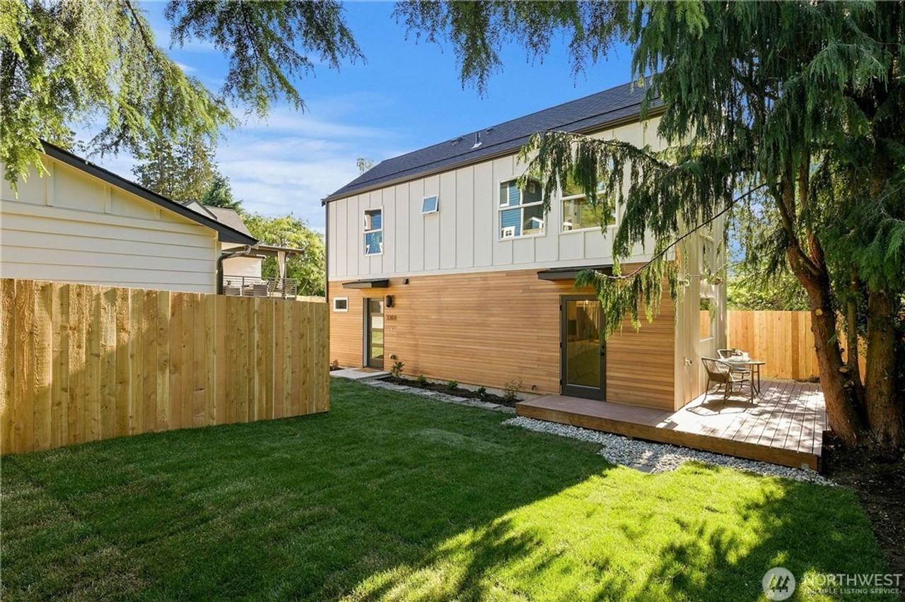 330 Ne 91st St #B - Photo 2 of 12