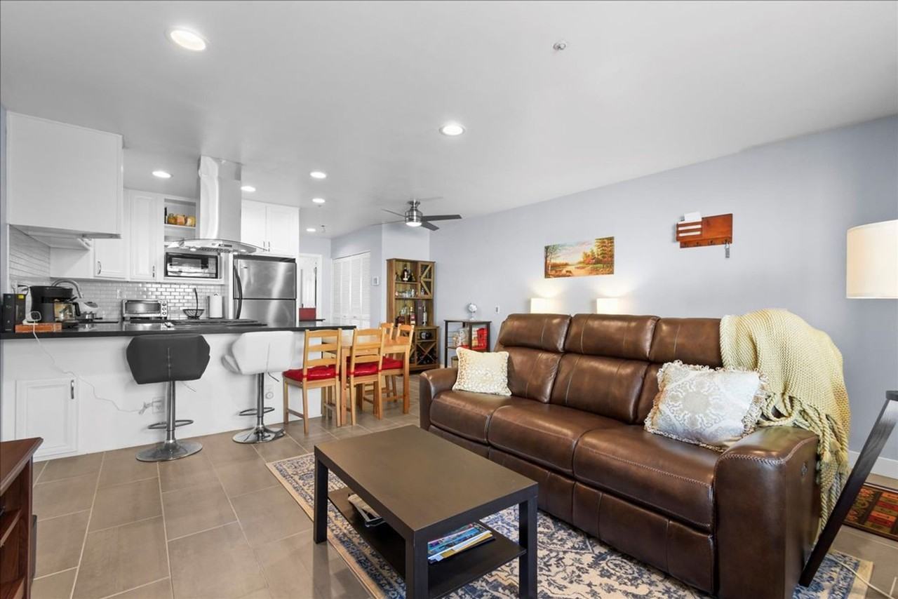 631 7th St #9 - Photo 2 of 14