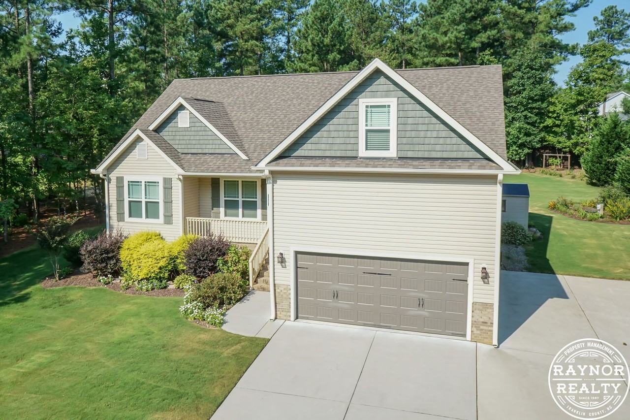 45 Timberwind Rd - Photo 3 of 43