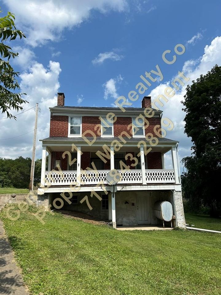 1177 Woolen Mill Rd - Photo 2 of 31