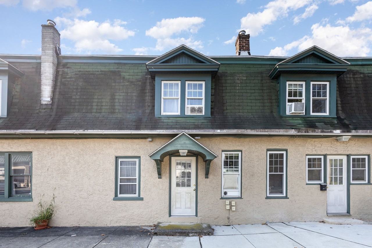 342 N Cedar St - Photo 3 of 50