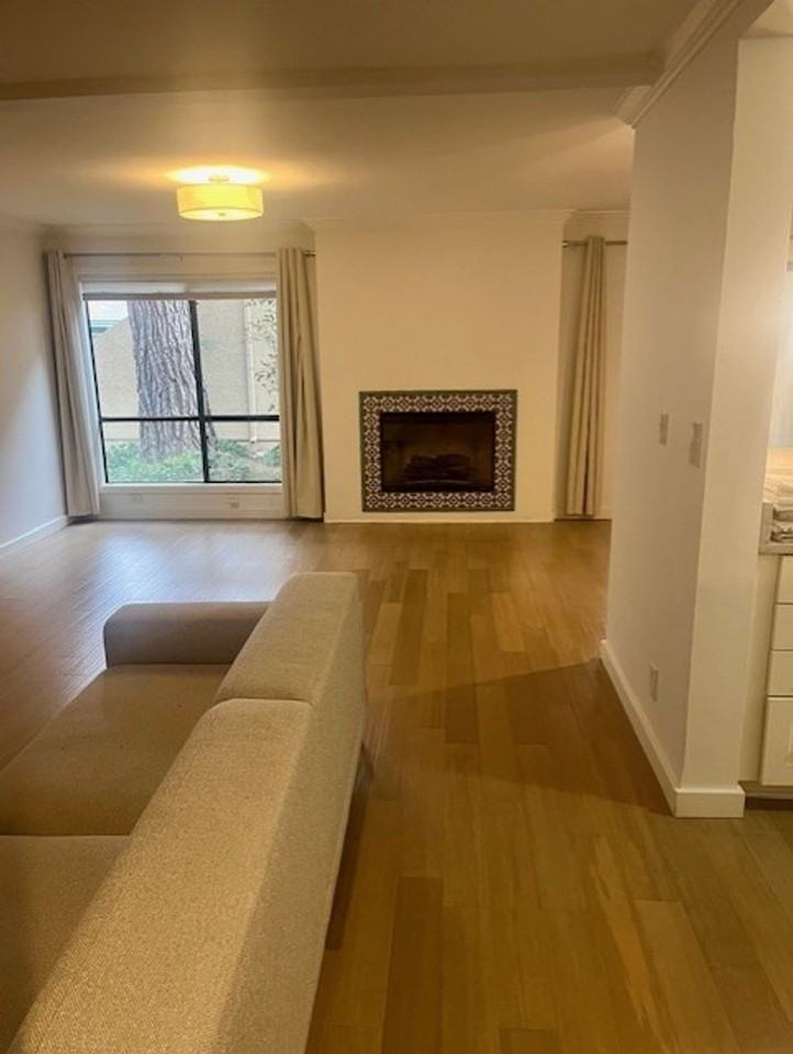 570 Peach St #14 - Photo 4 of 16