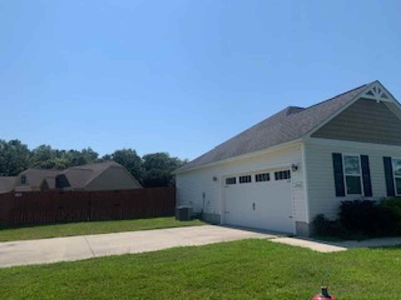 200 200 Leeward Landing Ct - Photo 2 of 27